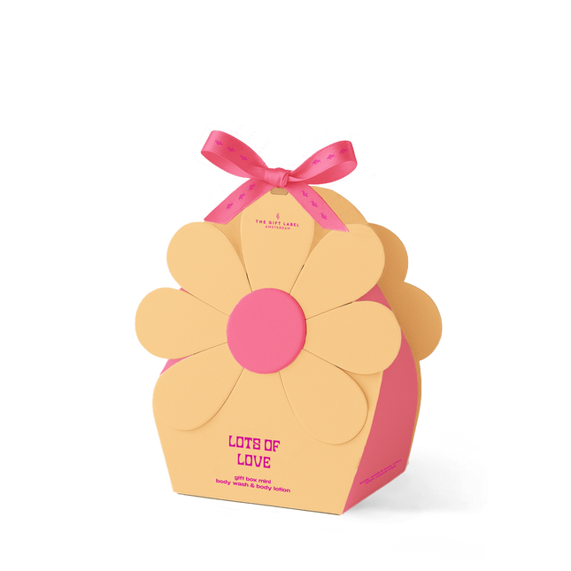 Gift Box - STUDIO SS26 - Lots Of Love