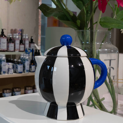 Tea Pot - Black White stripes