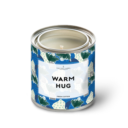 The Gift Label Candletin310gr - Warm Hug SS25 - Fresh Cotton