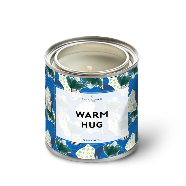 The Gift Label Candletin310gr - Warm Hug SS25 - Fresh Cotton