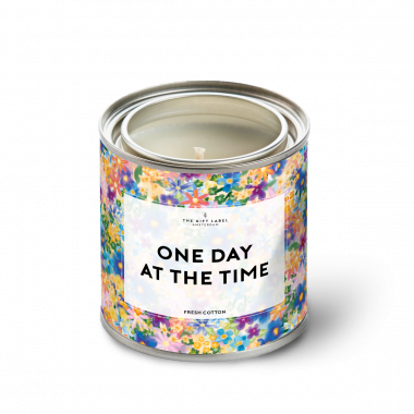 Candletin 310gr - One Day At The Time SS24 - Fresh Cotton